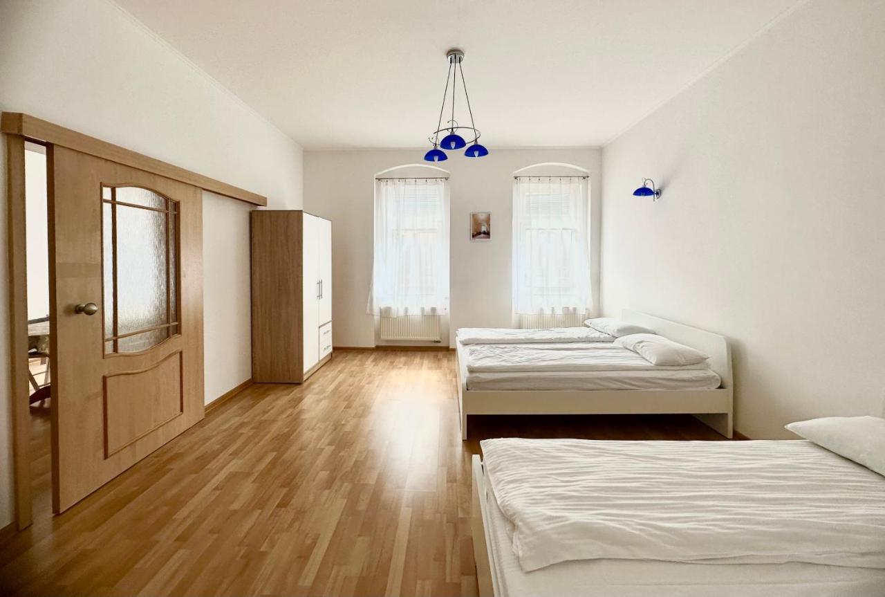 Apartment Erika Κάρλοβι Βάρι Εξωτερικό φωτογραφία