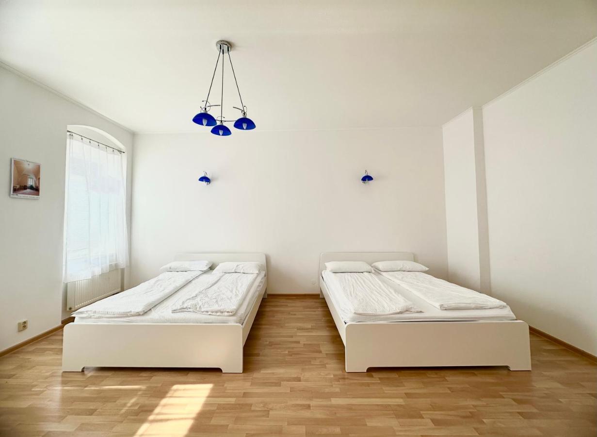 Apartment Erika Κάρλοβι Βάρι Εξωτερικό φωτογραφία